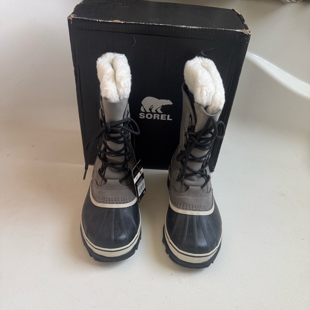 Sorel Women's Black and Gray Winter Boots